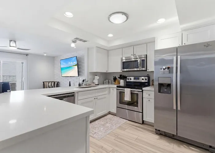 Ferienhaus Terra - Pool - Walk To Entertainment District *