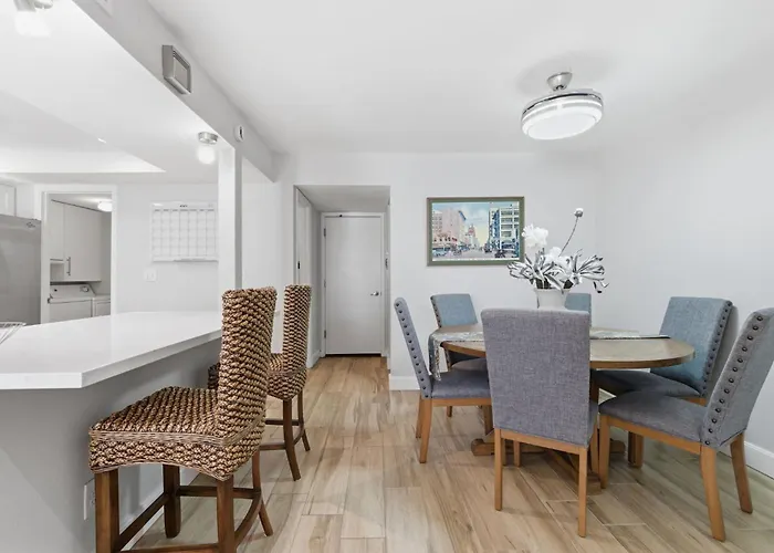 Ferienhaus Terra - Pool - Walk To Entertainment District *